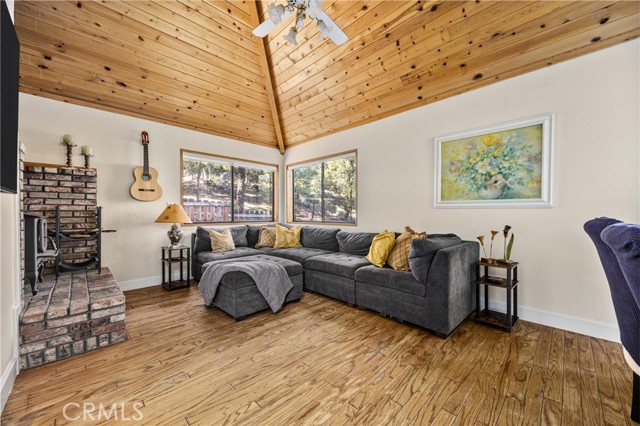 Detail Gallery Image 2 of 55 For 1408 Zermatt Dr, –,  CA 93222 - 3 Beds | 3/1 Baths