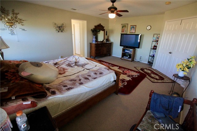 Detail Gallery Image 18 of 49 For 1227 Ayris Ave, Palmdale,  CA 93550 - 5 Beds | 2/1 Baths