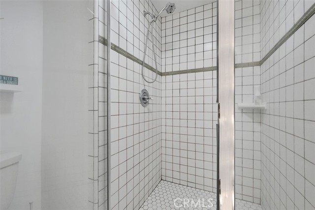 Detail Gallery Image 27 of 37 For 225 33rd, Hermosa Beach,  CA 90254 - 5 Beds | 5 Baths