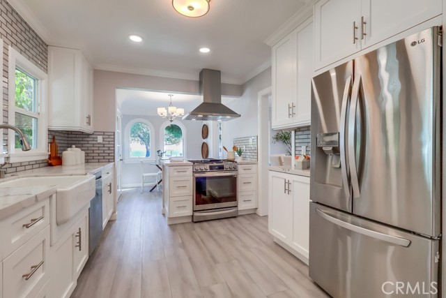 690 W Paseo Del Mar, San Pedro CA: https://media.crmls.org/medias/82e94c24-6ddc-4d94-b9ce-ec96604d7fea.jpg