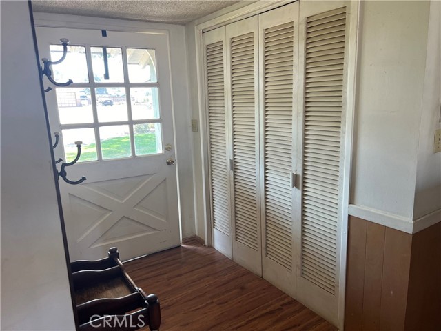 28900 Reservoir Avenue, Nuevo CA: https://media.crmls.org/medias/82ea585a-32ad-4767-a7c6-a2f3eb95394e.jpg