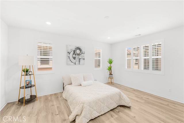 Detail Gallery Image 13 of 28 For 6952 Silverado St, Chino,  CA 91710 - 4 Beds | 3 Baths