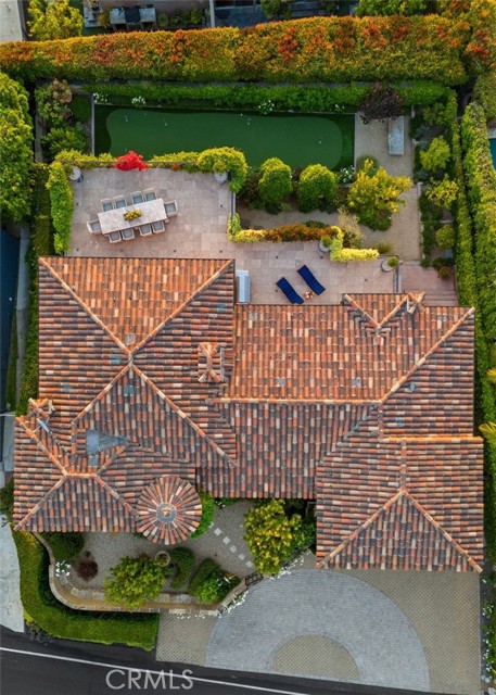 1330 Temple Hills Drive, Laguna Beach CA: https://media.crmls.org/medias/82ec1927-25bd-4637-827b-38ea7c561731.jpg
