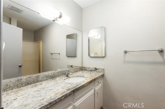 3695 Linden Avenue, Long Beach CA: https://media.crmls.org/medias/82ed45de-7d53-4463-b88d-469350c2878e.jpg