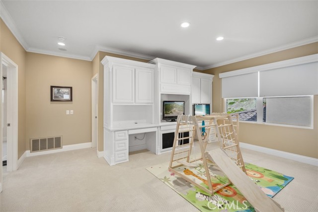 Image 20 of 49 For 71 Golf Ridge Drive