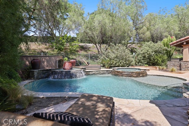 6 Marble Creek Lane, Coto de Caza CA: https://media.crmls.org/medias/82edd040-800f-4468-a8d6-2e2c329f2f4f.jpg