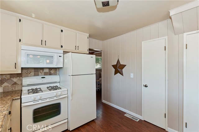 Detail Gallery Image 17 of 34 For 28203 Arbon Ln, Lake Arrowhead,  CA 92352 - 3 Beds | 2 Baths