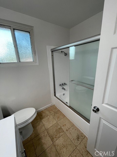 Detail Gallery Image 28 of 29 For 8359 Deering Ave, Canoga Park,  CA 91304 - 4 Beds | 3 Baths