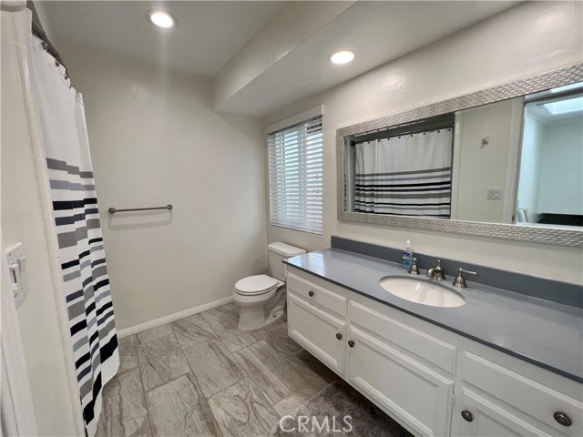 Detail Gallery Image 22 of 23 For 10201 Jon Day Dr, Huntington Beach,  CA 92646 - 3 Beds | 2/1 Baths