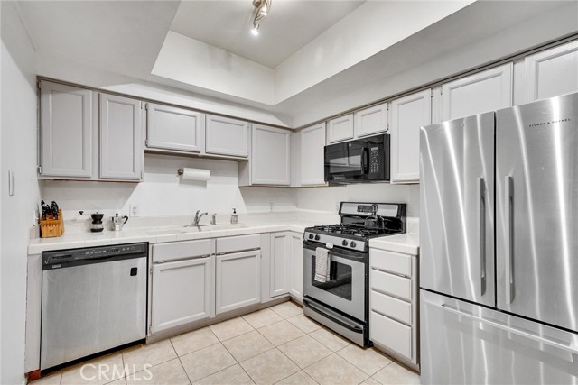 Detail Gallery Image 13 of 37 For 14347 Albers St #103,  Sherman Oaks,  CA 91401 - 2 Beds | 2 Baths