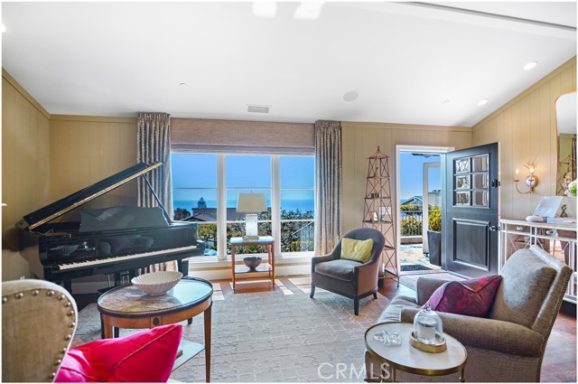 Detail Gallery Image 17 of 75 For 3 N Stonington Rd, Laguna Beach,  CA 92651 - 3 Beds | 2/1 Baths