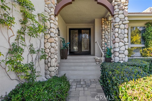 27215 Stagewood Court, Laguna Hills CA: https://media.crmls.org/medias/82f0b4e2-3add-4320-885b-74badd3d0dbe.jpg