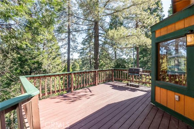 Detail Gallery Image 25 of 44 For 23772 Scenic Dr, Crestline,  CA 92325 - 3 Beds | 1/1 Baths