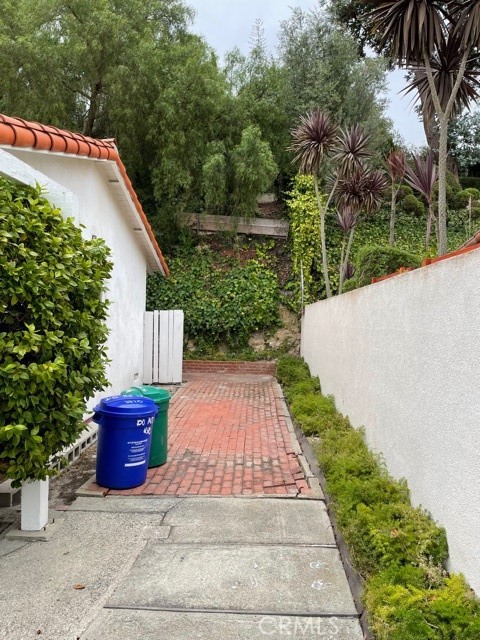 2220 Via Fernandez, Palos Verdes Estates, California 90274, 3 Bedrooms Bedrooms, ,2 BathroomsBathrooms,Residential,Sold,Via Fernandez,PV21186067