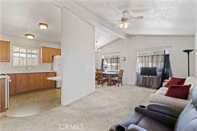 Detail Gallery Image 2 of 25 For 10745 Victoria Ave, Whittier,  CA 90604 - 2 Beds | 2 Baths