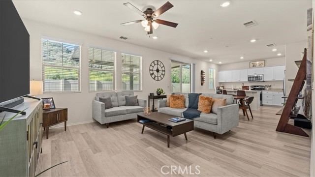 Detail Gallery Image 4 of 40 For 17114 Gray Pine Pl, San Bernardino,  CA 92407 - 3 Beds | 2/1 Baths