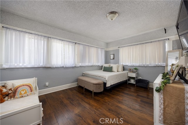 Detail Gallery Image 5 of 17 For 643 Elm Ave, Long Beach,  CA 90802 - – Beds | – Baths