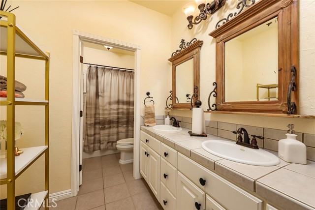 Detail Gallery Image 32 of 75 For 41325 42nd St, Lancaster,  CA 93536 - 5 Beds | 3/1 Baths