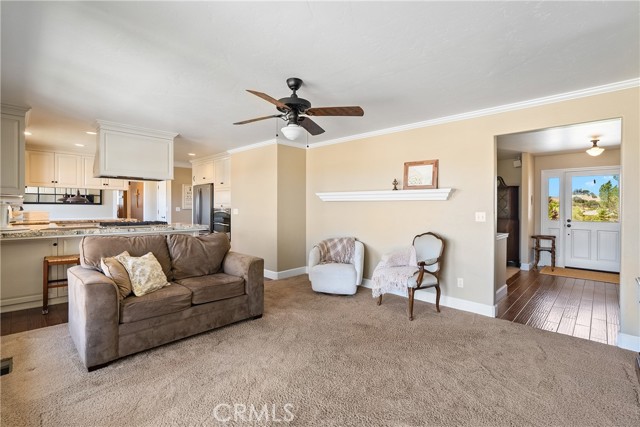 26 Deer View Lane, Templeton CA: https://media.crmls.org/medias/82f45ab7-a5ad-442a-bcb3-20cb22b40453.jpg
