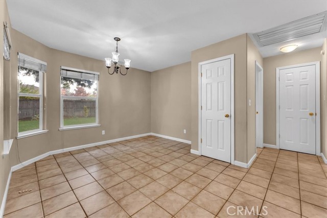 Detail Gallery Image 19 of 52 For 225 Crater Lake Dr, Chico,  CA 95973 - 4 Beds | 3 Baths