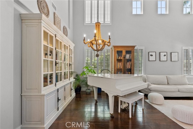 25554 Housman Place, Stevenson Ranch CA: https://media.crmls.org/medias/82f4d0f5-36bc-437a-bd2b-def75fa8c2a0.jpg