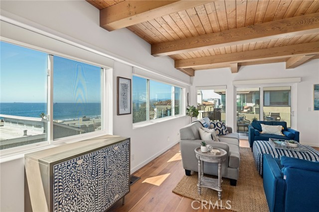 Detail Gallery Image 20 of 70 For 3603 Manhattan, Manhattan Beach,  CA 90266 - 3 Beds | 3/1 Baths