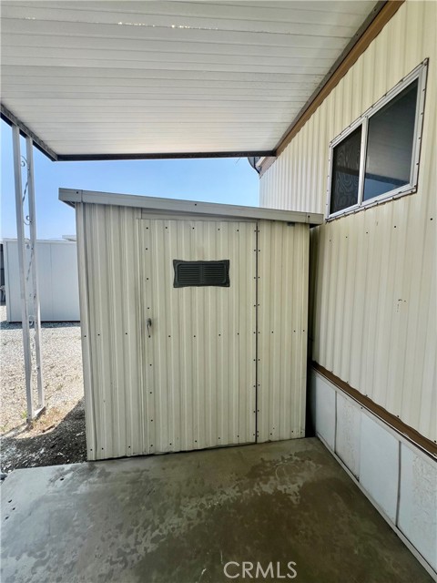 880 N Lake Street, Hemet CA: https://media.crmls.org/medias/82f618c6-0205-4c03-8c24-4a49fb8aa04a.jpg