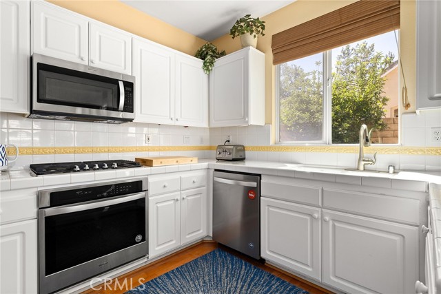 26967 Cape Cod Drive, Valencia CA: https://media.crmls.org/medias/82f658cb-d4c7-44cd-8eb3-27cd636409f6.jpg