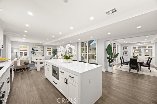 2174 Melville Drive, San Marino CA: https://media.crmls.org/medias/82f65da9-4f0e-45f2-b5df-ae1bd458571c.jpg