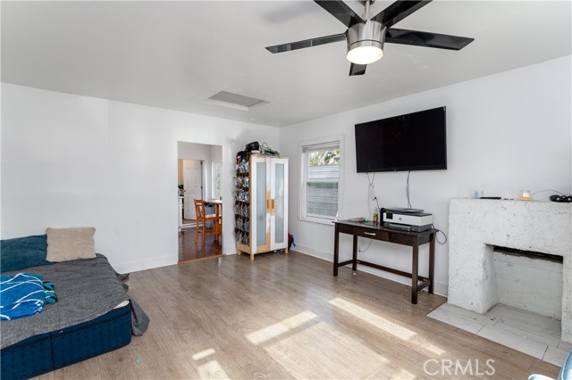 Detail Gallery Image 11 of 17 For 3367 Holding, Riverside,  CA 92501 - 2 Beds | 2 Baths