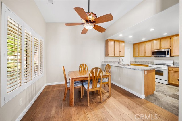 Detail Gallery Image 6 of 71 For 40609 Corte Albara, Murrieta,  CA 92562 - 2 Beds | 2 Baths