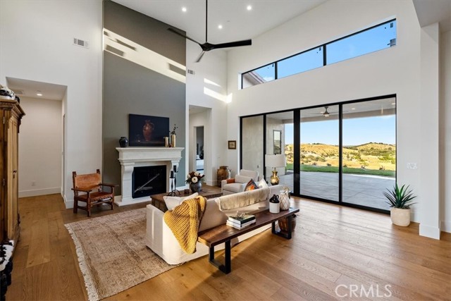 1755 Burnt Rock Way, Templeton CA: https://media.crmls.org/medias/82f7e201-9a67-4237-a493-25ee39352f74.jpg