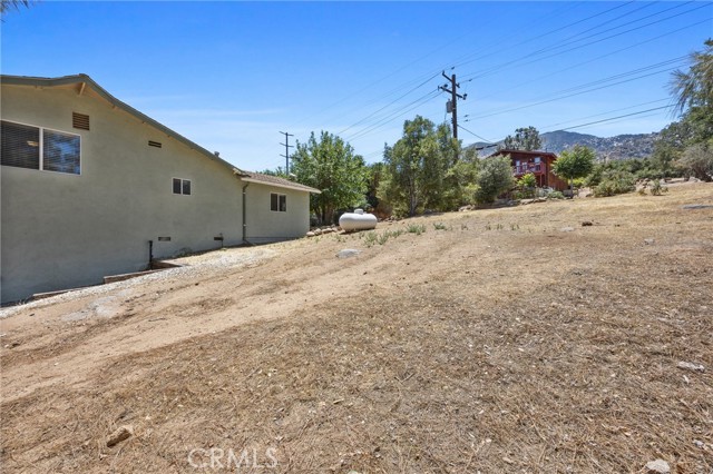 119 Pine Drive, Kernville CA: https://media.crmls.org/medias/82f814dd-81bd-45ff-8a82-2161606f64d2.jpg
