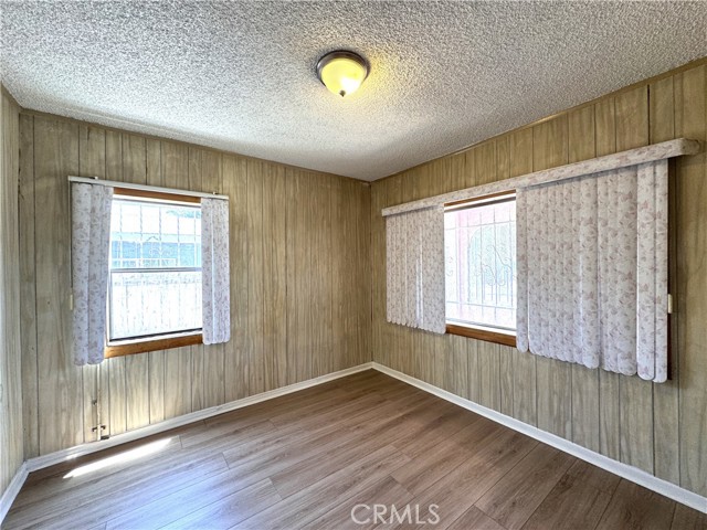 1049 W 65th Place, Los Angeles CA: https://media.crmls.org/medias/82f81654-15a3-41ec-879f-4cd7f6f1cc51.jpg