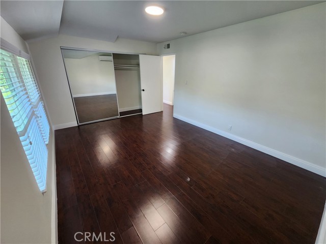 10450 Balboa Boulevard, Granada Hills CA: https://media.crmls.org/medias/82f90c3f-affc-45af-9289-1d5b0220f0af.jpg