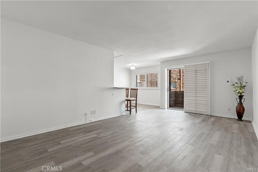5349 Newcastle Avenue #18