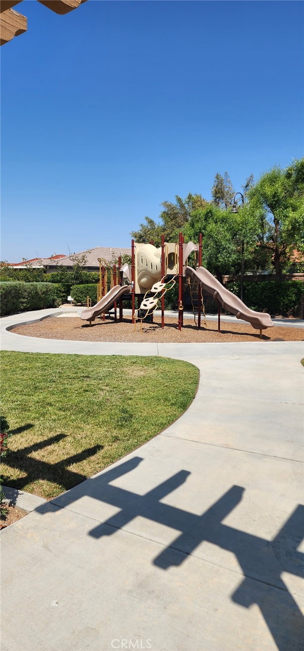 1334 Pinehurst Drive, Calimesa CA: https://media.crmls.org/medias/82f97746-6dd3-46ed-905a-d16229437db5.jpg