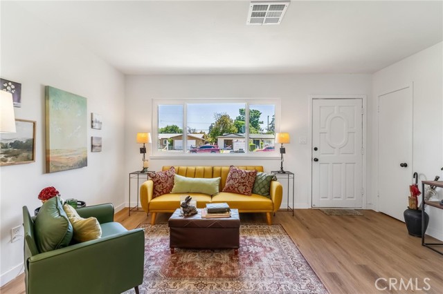 19436 Chaparral Street, Rialto CA: https://media.crmls.org/medias/82fa2dd5-61c4-4da9-a848-fce689321219.jpg