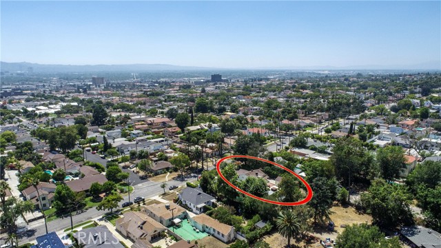 620 S Bel Aire Drive, Burbank CA: https://media.crmls.org/medias/82fa9732-79ba-4f52-a416-74b39afde7a3.jpg