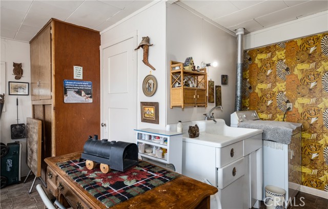 11460 Terracina Blvd, Redlands CA: https://media.crmls.org/medias/82fb02d7-38a8-4cf2-995f-e191133515c1.jpg