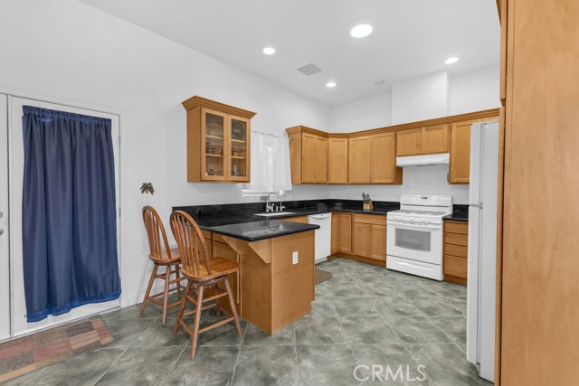20980 Artesia Road, Desert Hot Springs CA: https://media.crmls.org/medias/82fb6735-efae-42df-812e-f39fb260cbd4.jpg