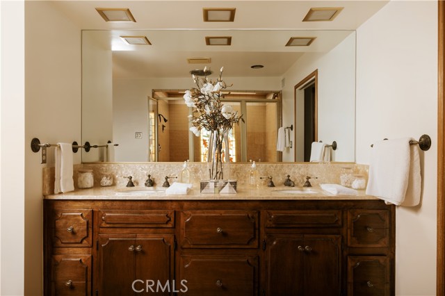 4 Bed Home for Sale in Encino, California