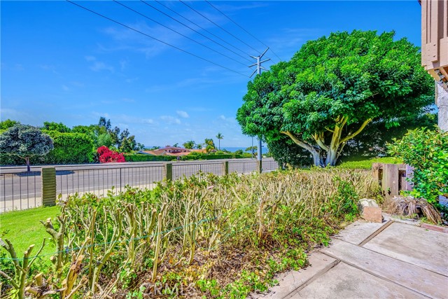 53 Seaview Drive, Rolling Hills Estates, California 90274, 3 Bedrooms Bedrooms, ,3 BathroomsBathrooms,Residential,Sold,Seaview,PV21179724