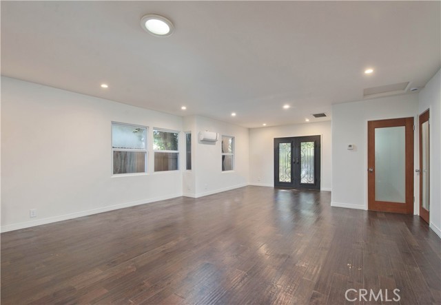 Detail Gallery Image 4 of 37 For 12413 Westminster Ave, Los Angeles,  CA 90066 - – Beds | – Baths