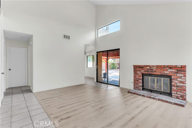 44827 Rock Island Drive, Lancaster CA: https://media.crmls.org/medias/82fc106c-1fab-4d9e-84d9-57eef177e706.jpg