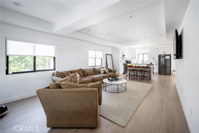 Detail Gallery Image 4 of 30 For 5826 Craner Ave, North Hollywood,  CA 91601 - – Beds | – Baths