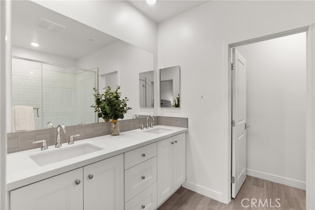 985 Doheny Way, Dana Point CA: https://media.crmls.org/medias/82fd9d3e-4895-4dc5-930a-5cb6752d423a.jpg