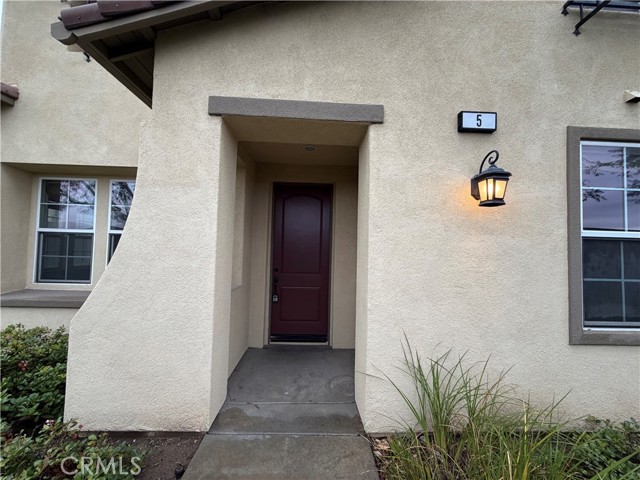 Detail Gallery Image 2 of 16 For 8090 Cornwall Ct #5,  Rancho Cucamonga,  CA 91739 - 4 Beds | 3 Baths