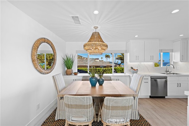 Detail Gallery Image 9 of 41 For 51 Blue Lagoon, Laguna Beach,  CA 92651 - 3 Beds | 3 Baths