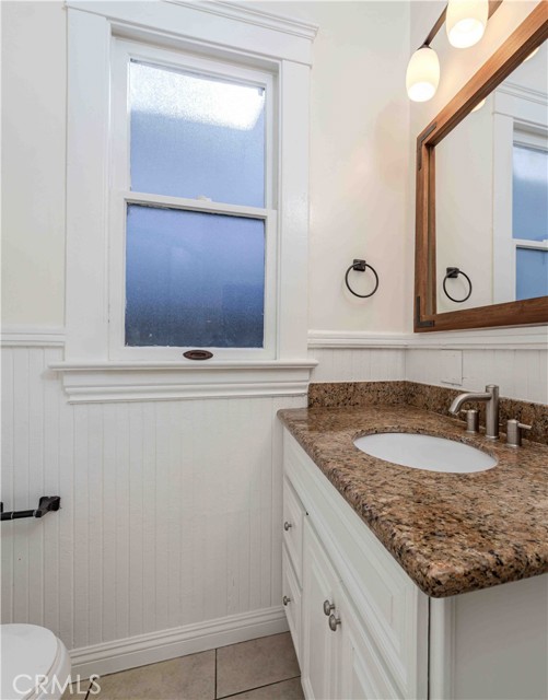 Detail Gallery Image 8 of 33 For 123 S Olive St, Anaheim,  CA 92805 - 4 Beds | 3 Baths